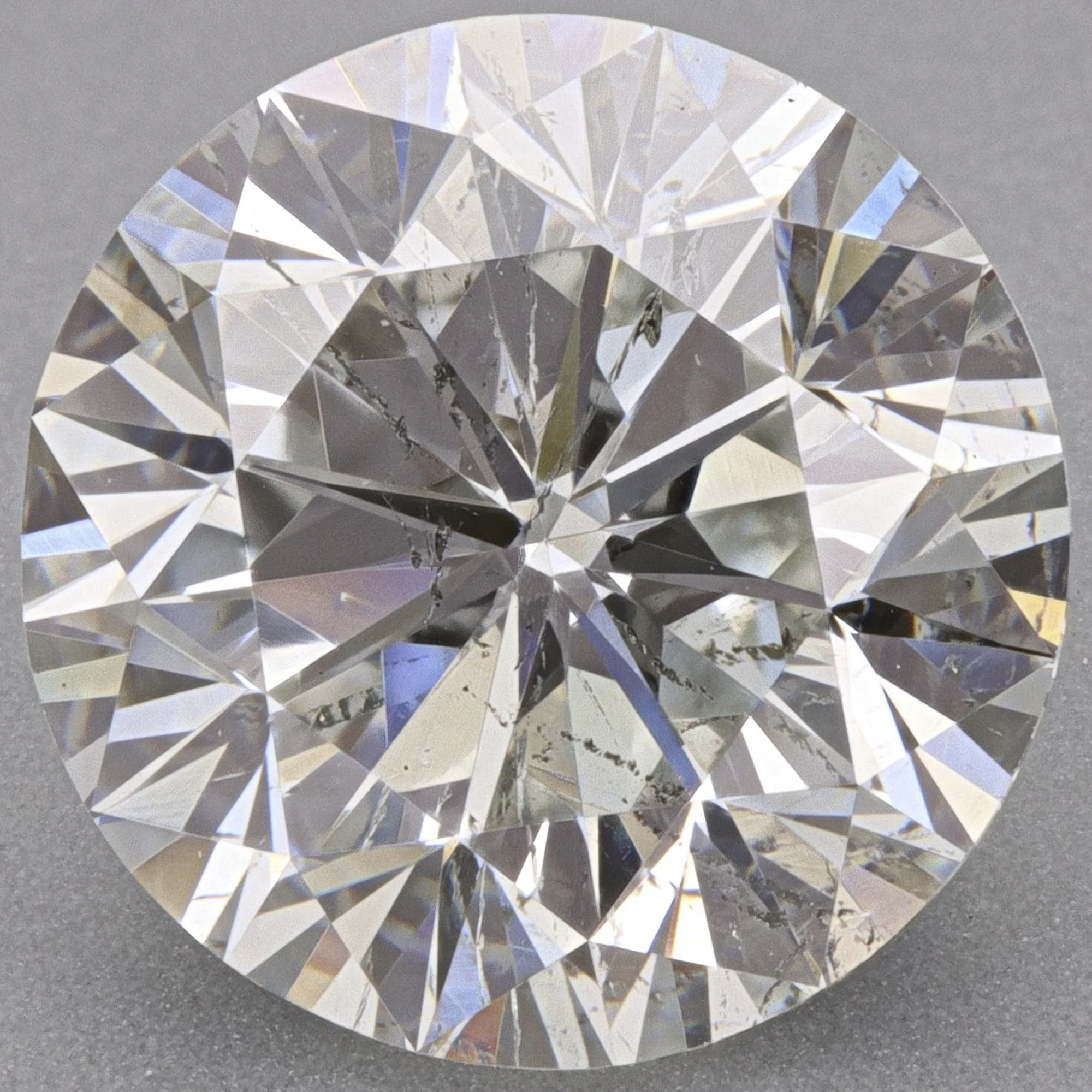 0.70 Carat F Color SI2 Clarity IGI Certified Natural Round Brilliant Cut Diamond - Image 3