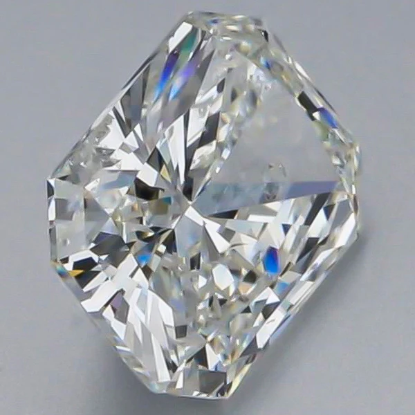 0.83 Carat H Color SI2 Clarity IGI Certified Natural Radiant Cut Diamond - Image 3