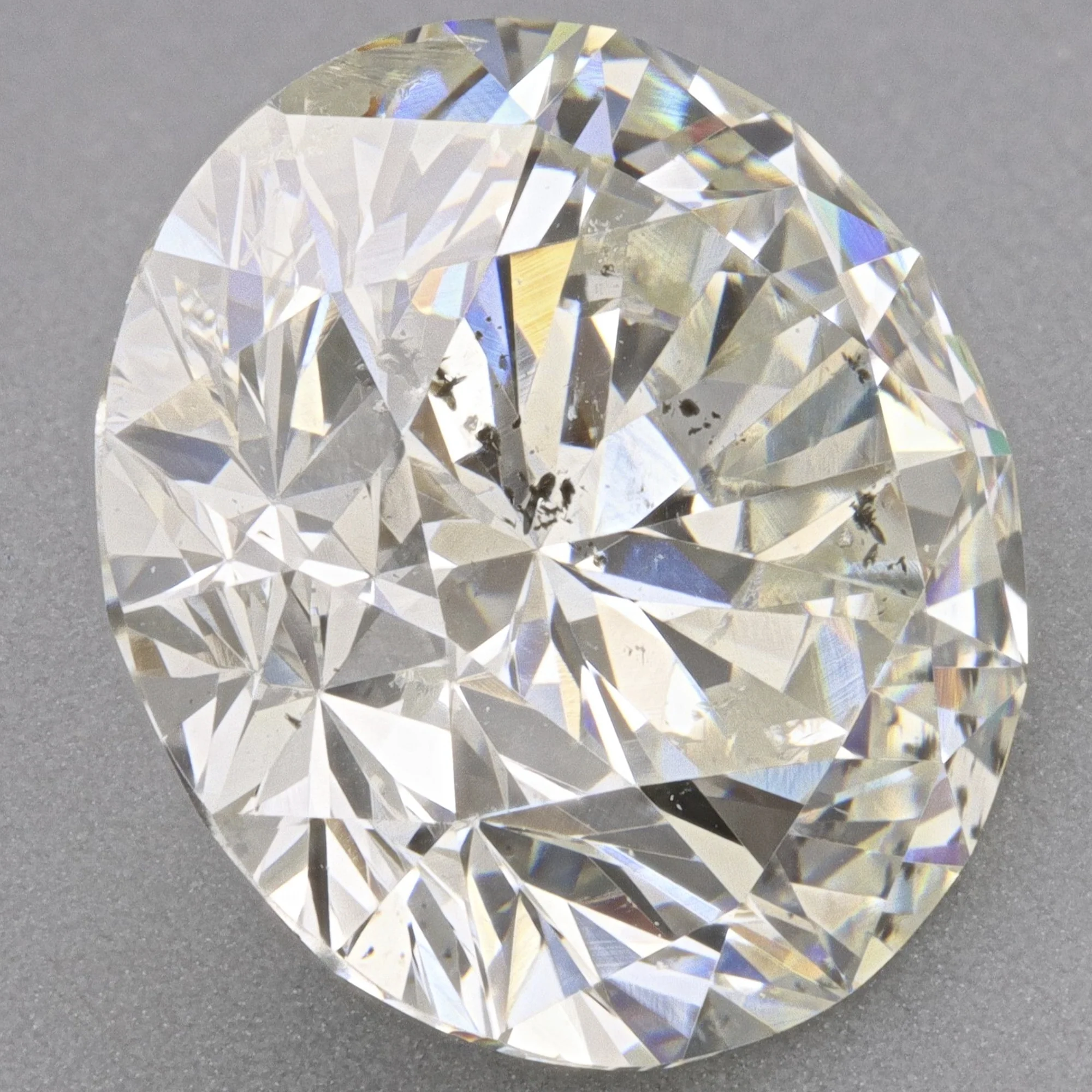 0.87 Carat I Color SI2 Clarity IGI Certified Natural Round Brilliant Cut Diamond - Image 2
