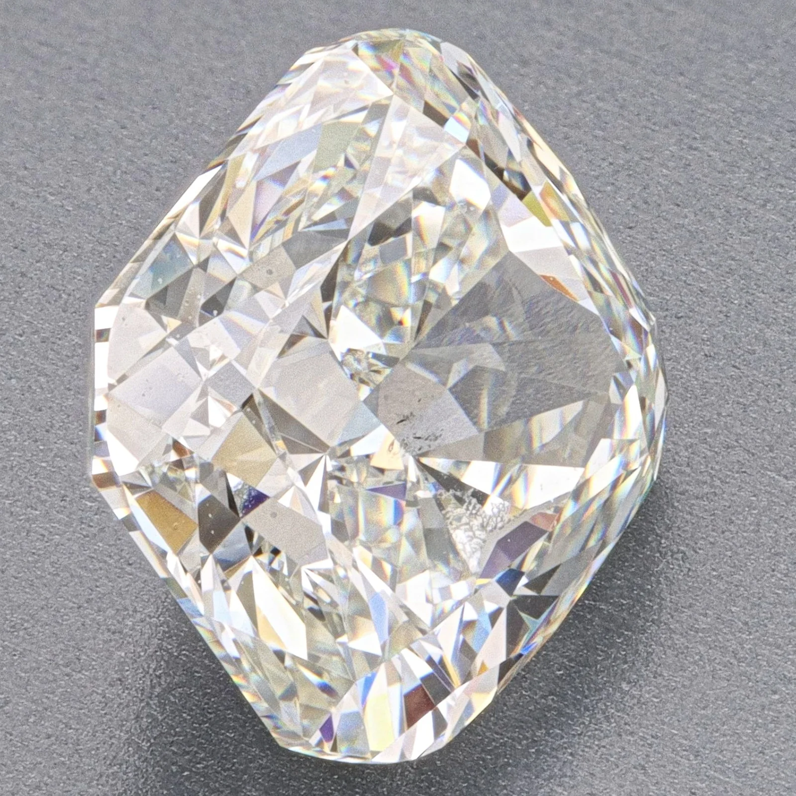 1.03 Carat G Color SI1 Clarity IGI Certified Natural Cushion Cut Diamond - Image 3