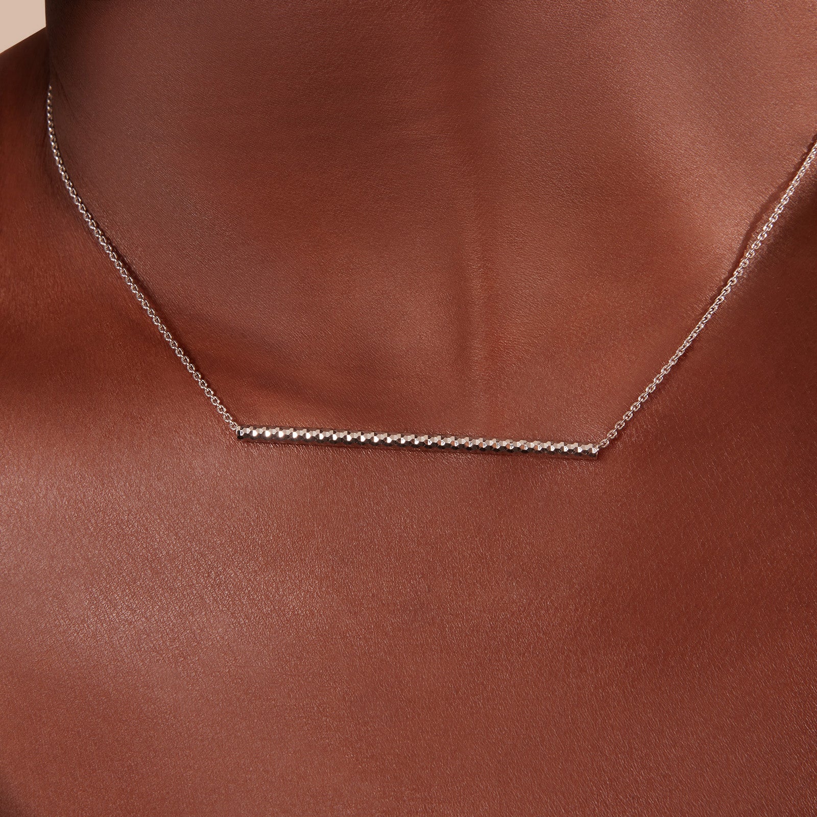 925 Sterling Silver Diamond Cut Horizontal Bar Necklace - Image 4