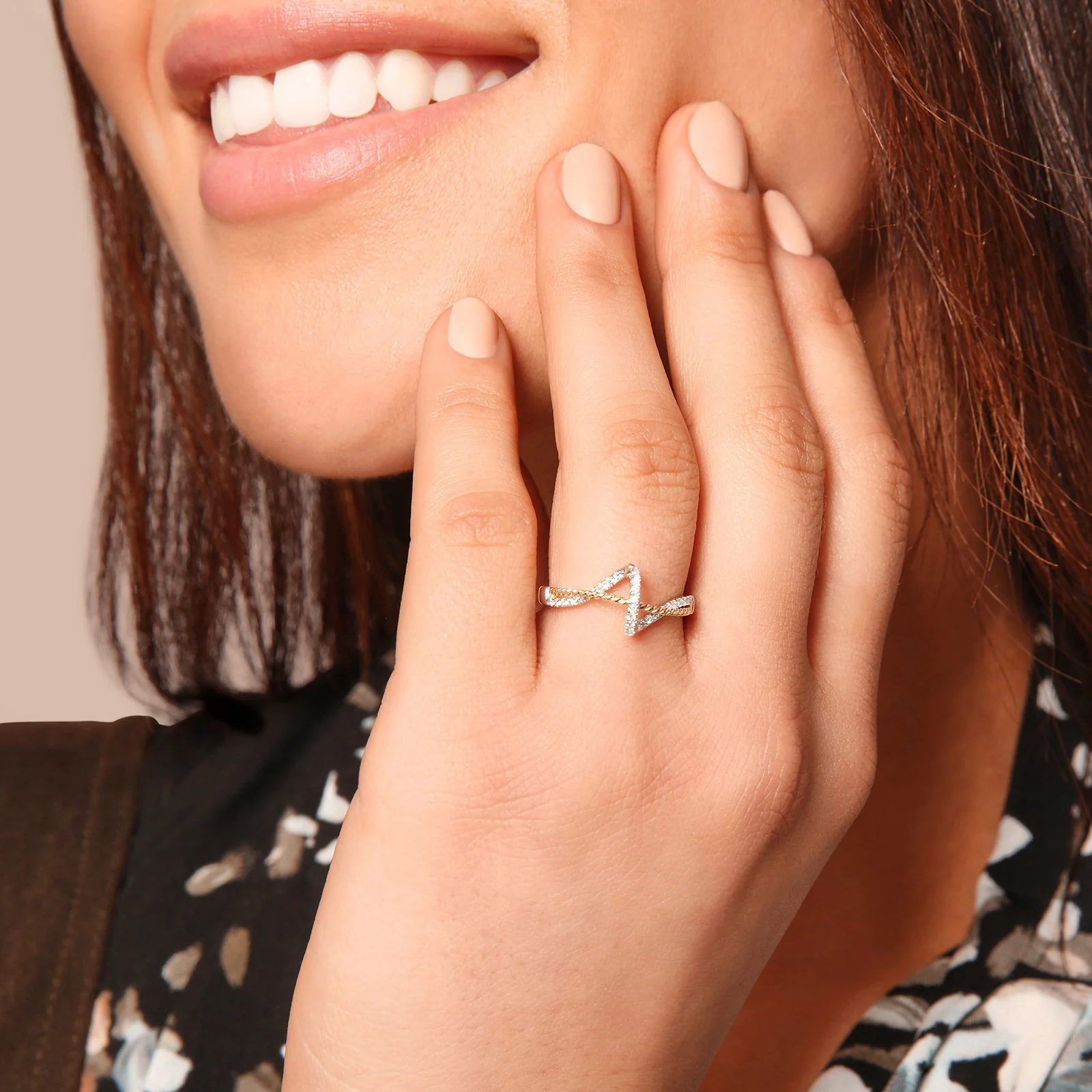 Diamond Wave Ring in 14kt Gold - Image 5