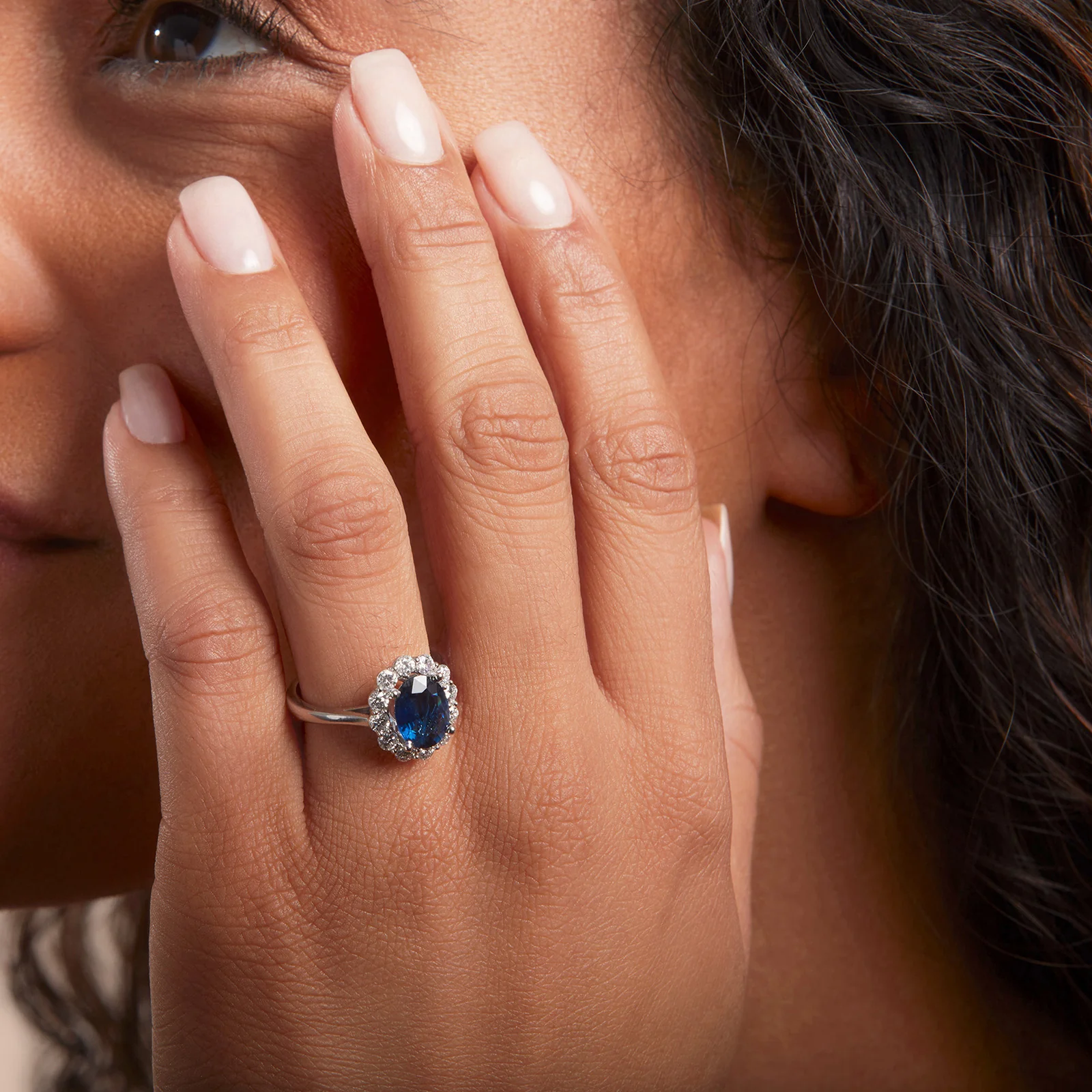 Oval Blue Sapphire and Diamond Halo Ring in 14kt White Gold - Image 4