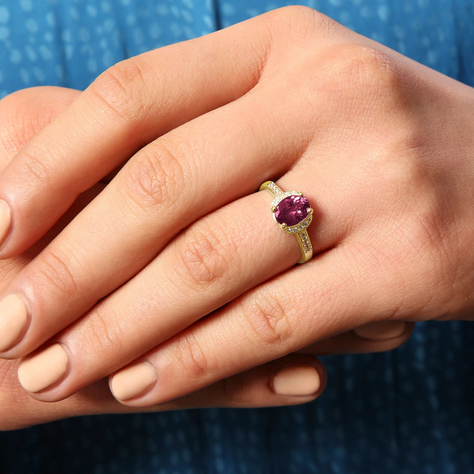 Oval Gemstone and Diamond Ring - Image 5
