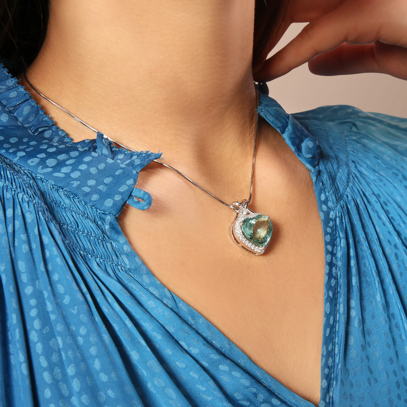 Green Beryl and Diamond Heart Pendant in 14k White Gold with 14k White Gold Chain - Image 5