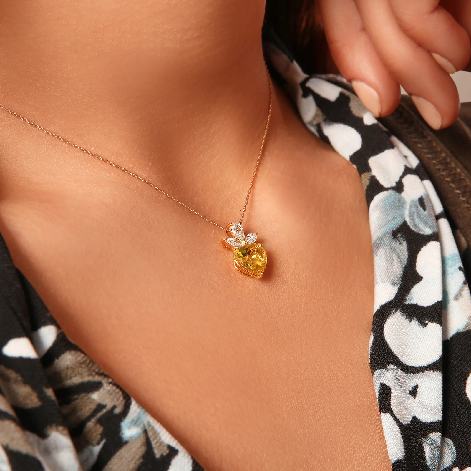 Heart Shaped Yellow Sapphire and Diamond Pendant in 18kt Yellow Gold - Image 3