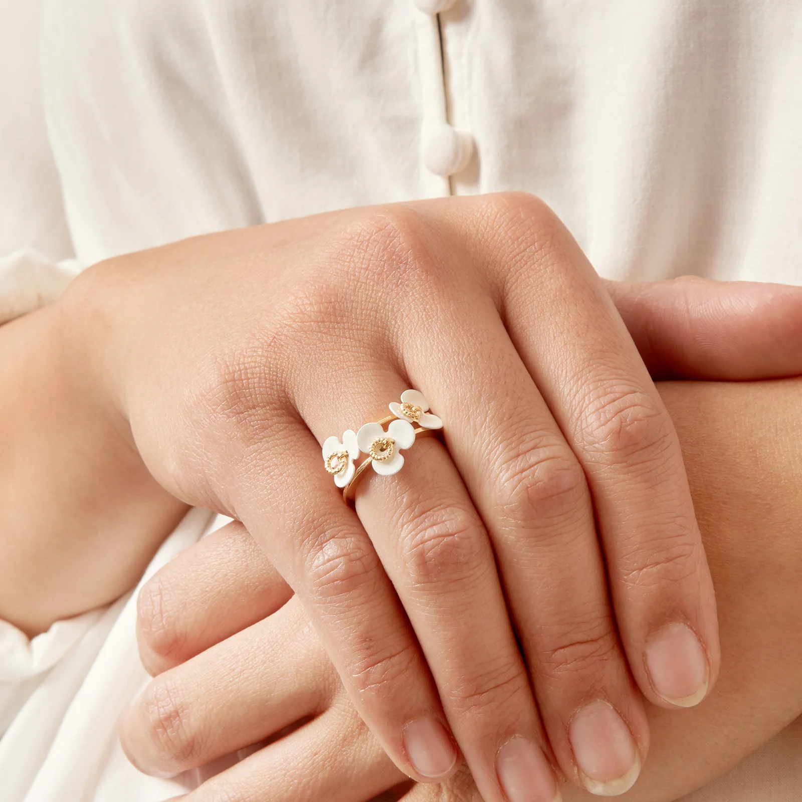 Yellow Gold Plated 925 Sterling Silver with White Enamel Clover Ring - Image 5